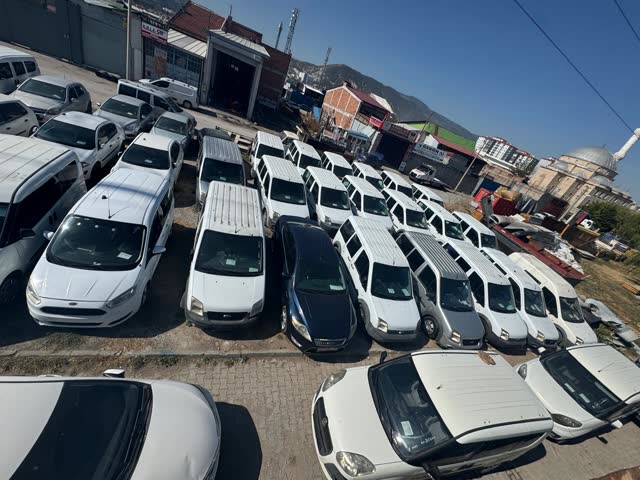 Otoparkımızdaki araçlar
